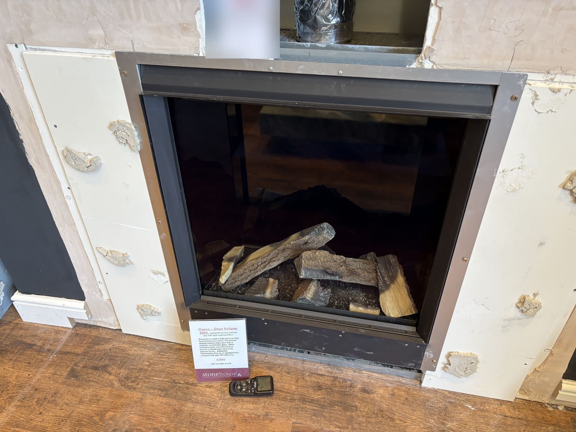 Gazco Onyx Eclipse 60HL Gas Hole-in-the-Wall Fire - Black